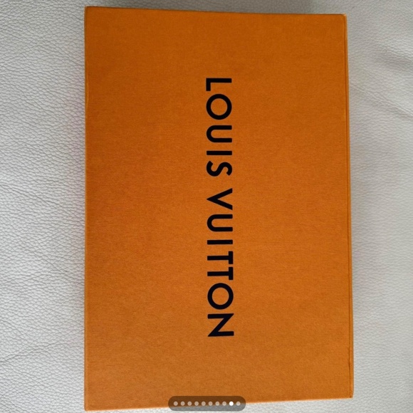 Organizer - Picture 2 of 11